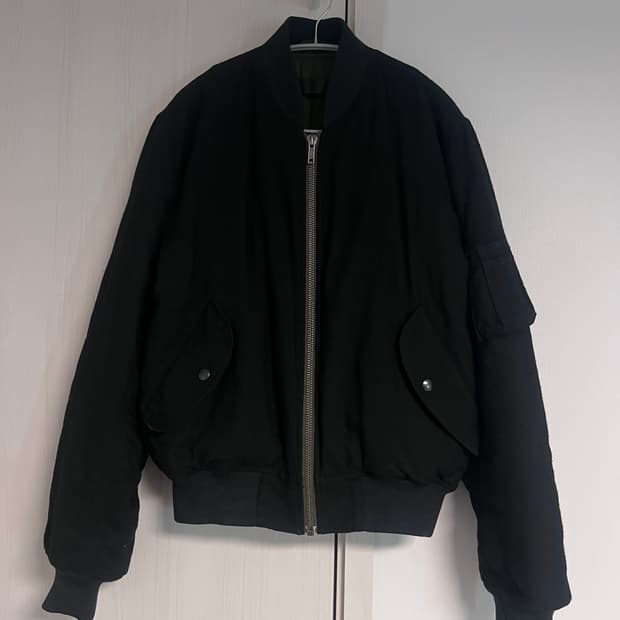 하이더아커만 fw16 울 봄버