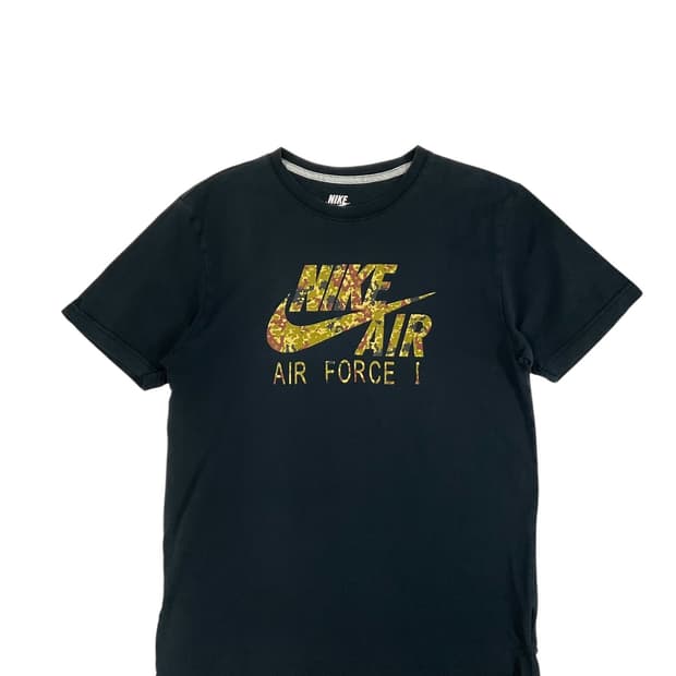 Nike (m)