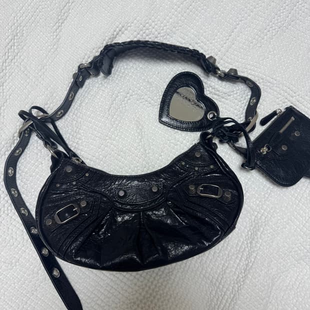 발렌시아가 르카골 XS 블랙