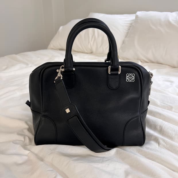 로에베 아마조나75 블랙 레더 핸드백