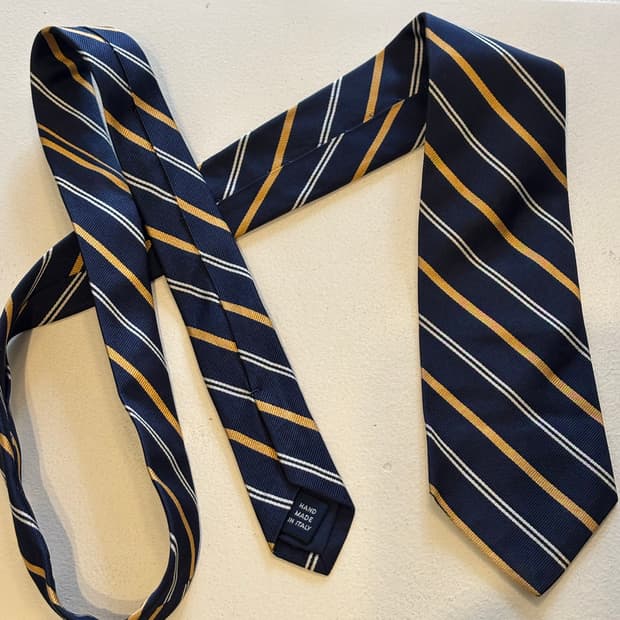  폴로 스트라이프 넥타이