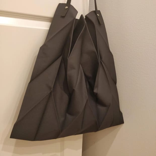 이세이 미야케 플리츠 숄더백