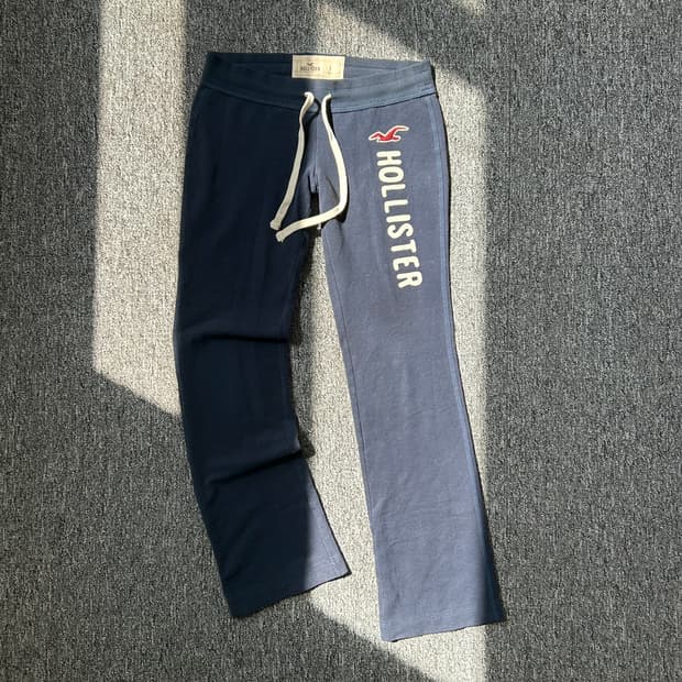 홀리스터 로우라이즈 네이비 부츠컷 트레이닝 팬츠