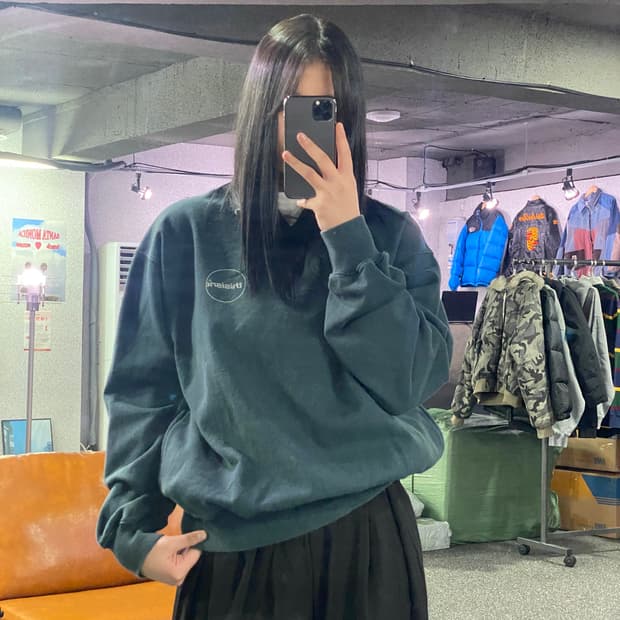 디스이즈네버댓 백로고 딥그린 반집업 맨투맨 B3557