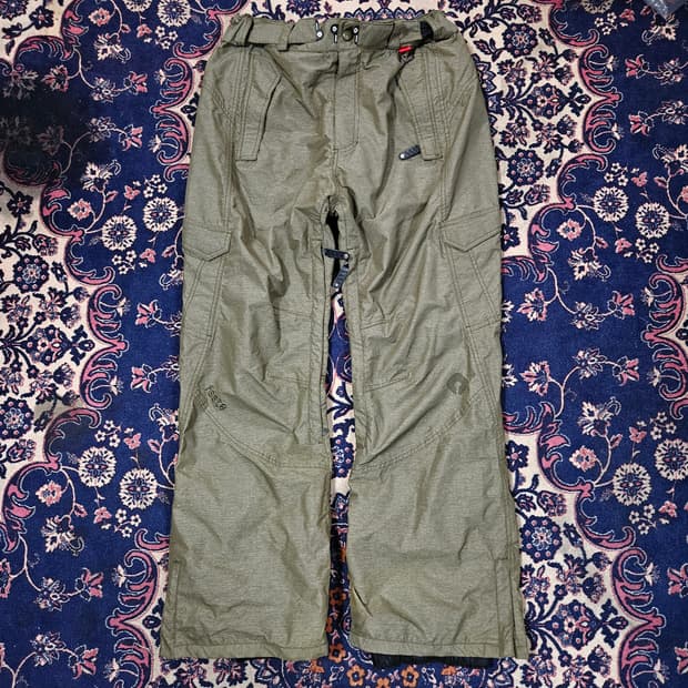 ACORN 카키 나일론 와이드 보딩 팬츠