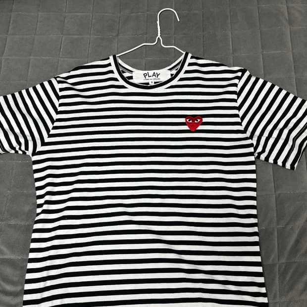 꼼데가르송 플레이 스트라이프 반팔티