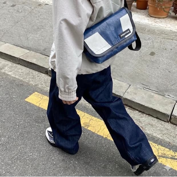 프라이탁 크로스백