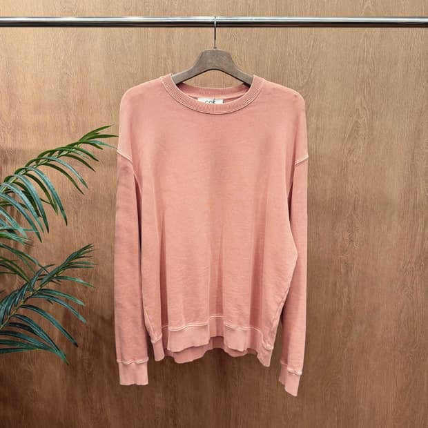 코스 코튼 라운드넥 긴팔 맨투맨 무지 디테일 레귤러핏 오렌지