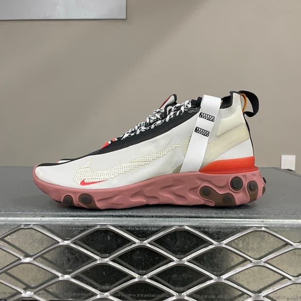 나이키 리액트 러너 미드 WRISPA 255