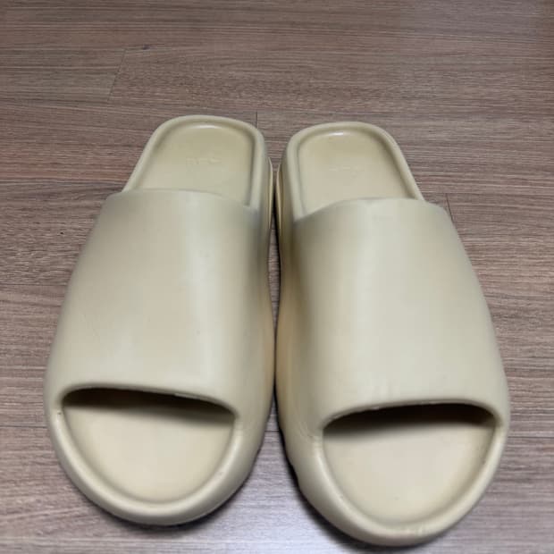 [9] 아디다스 이지 슬라이드 데저트 샌드