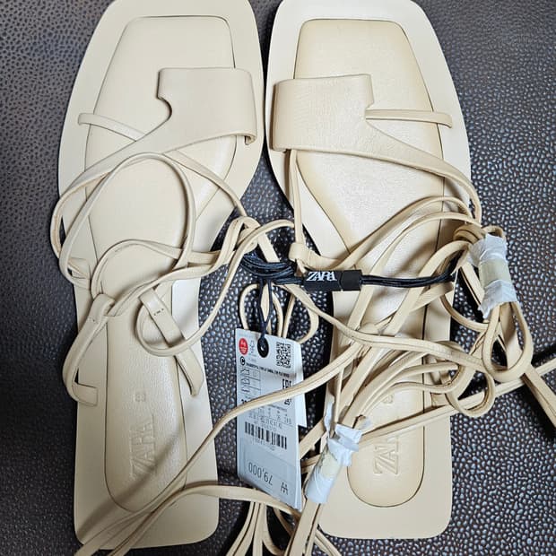 자라 스트랩 베이지 샌들(245)-새상품