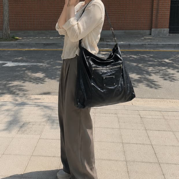 한정판) 구찌 블랙 레더 대형 숄더백 (정품 100%)