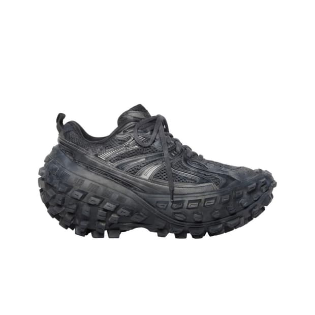 발렌시아가 디펜더 38