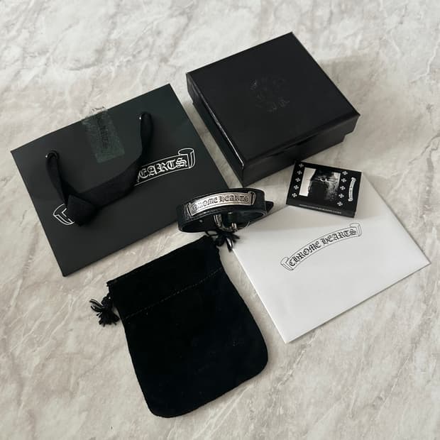 크롬하츠 레터링 레더 팔찌(신세계/9/상태굿)