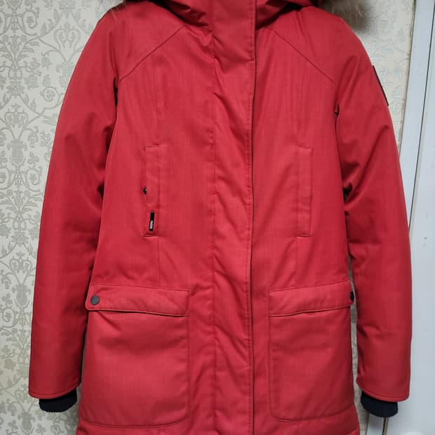 노비스 메리데스 다운패딩.