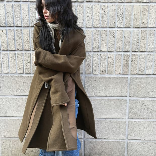 셀린느 피비 파블로 시즌 아카이브 사이드 디테일 오픈 코트