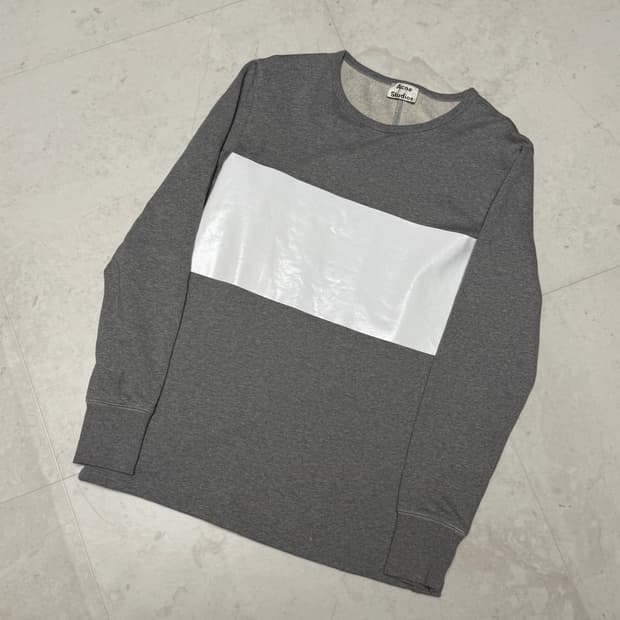 아크네 스튜디오 맨투맨