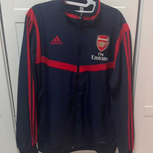 아스날 바람막이