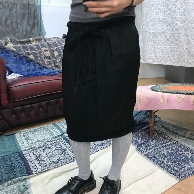 아르마니 익스체인지 여성 쉬폰 디테일 미디스커트 