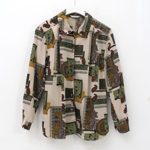  일본 빈티지 페이즐리 패턴 블라우스