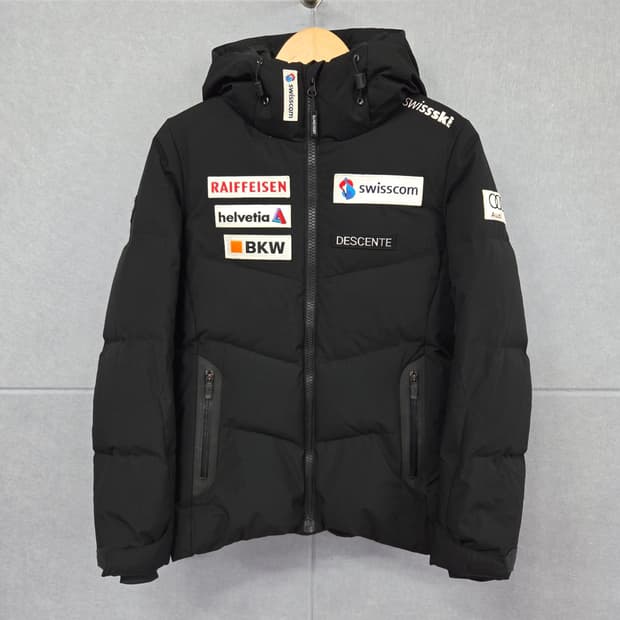 데상트(DESCENTE) 스위스 스키팀 덕다운 패딩 자켓