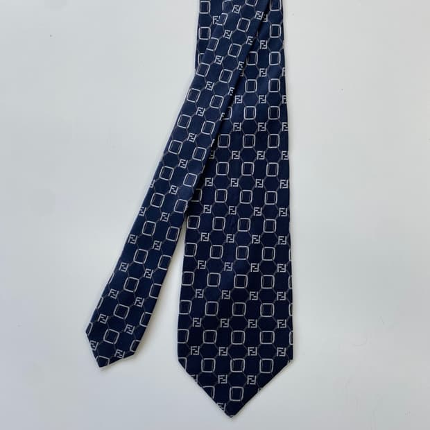 펜디 (FENDI) 모노그램 명품 정품 넥타이