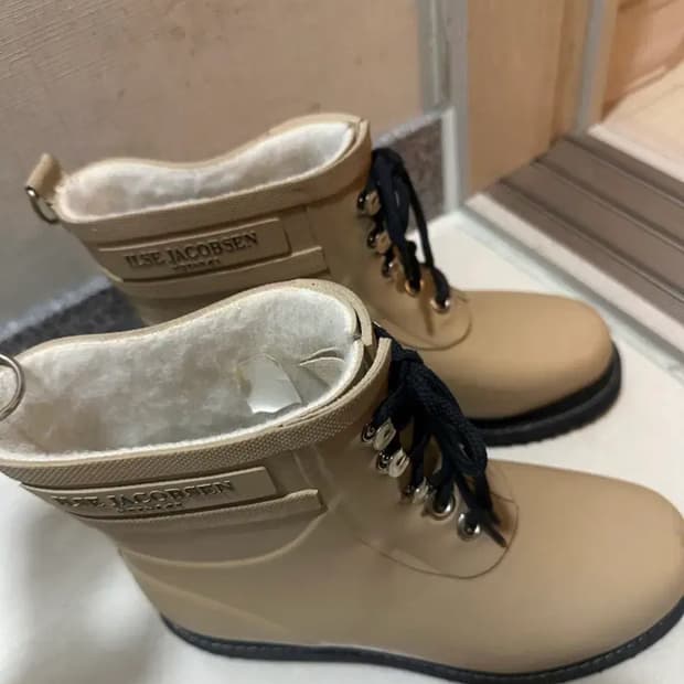 일세 야콥센 아이보리 숏 러버 레인부츠 36사이즈