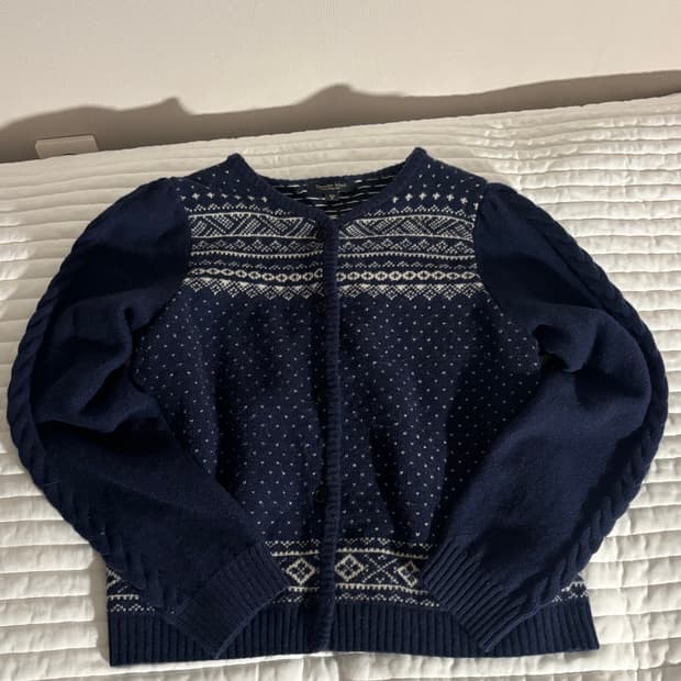 떨스데이아일랜드 가디건 