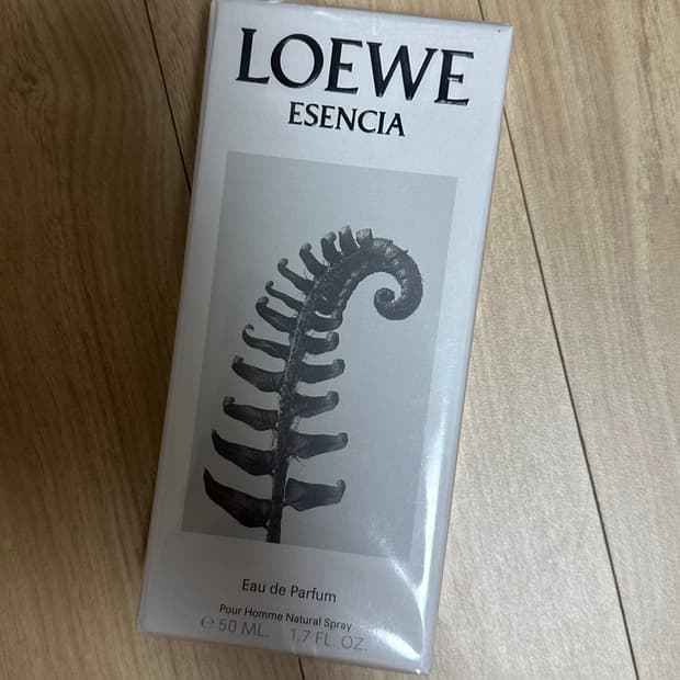 로에베 에센시아 오 드 퍼퓸 50ml 미개봉 