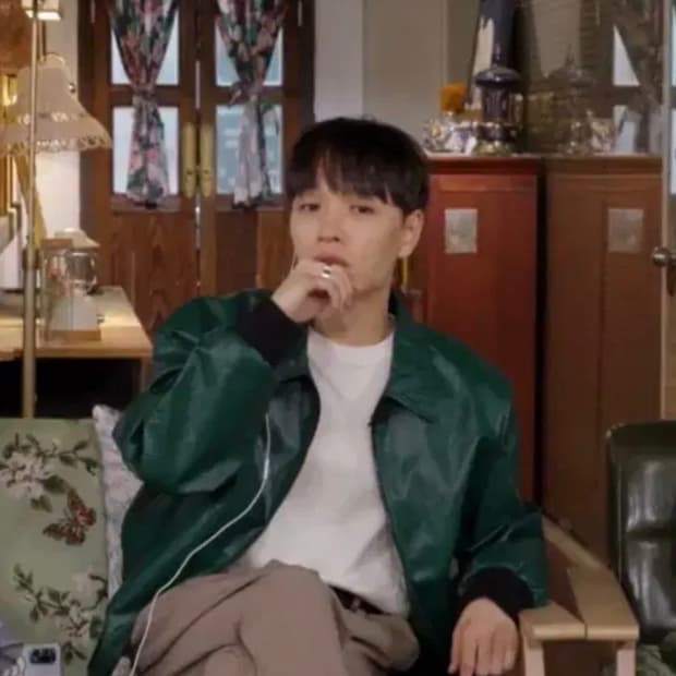 렉토 딥그린 레더 자켓(쌈디 착용)