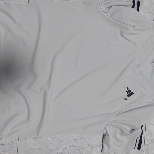 아디다스 에어로레디 반팔 러닝티 XL