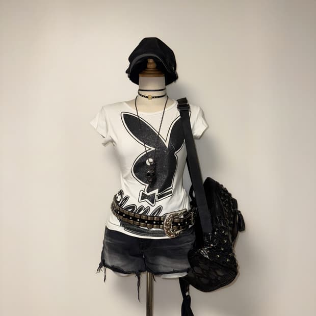 플레이보이 글리터 래빗 탑