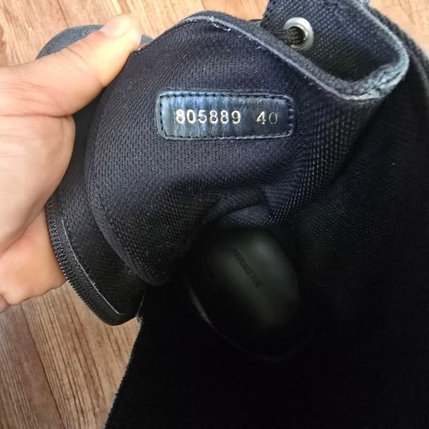 발렌시아가 스톰퍼 부티 40사이즈 판매합니다