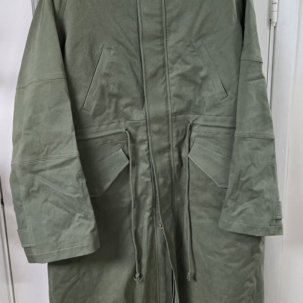 새상품)YIYAE 몰스킨 롱 코트 카키 M