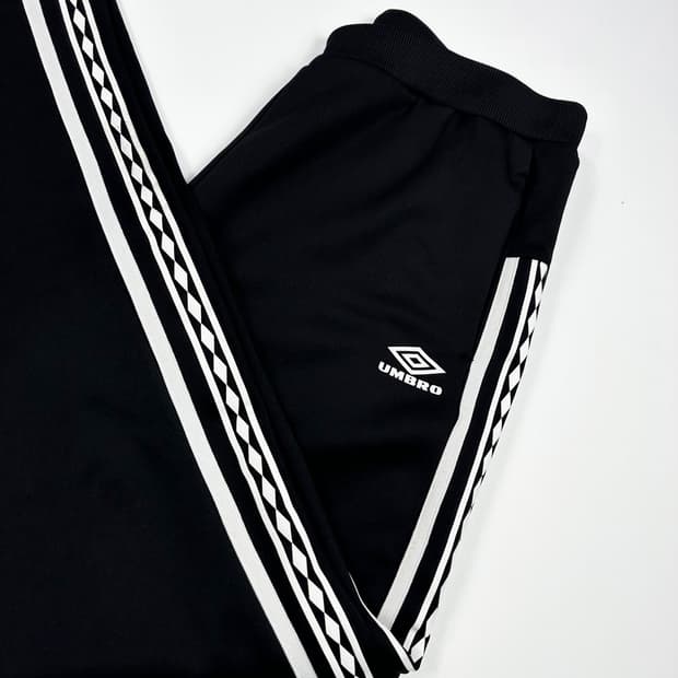 엄브로 사이드라인 블랙 일자 츄리닝바지 (XL)