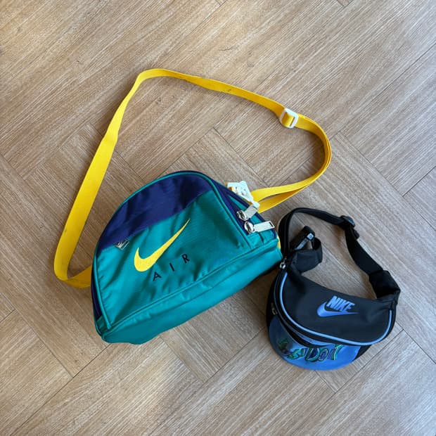 나이키 스우시 레트로 슬링백