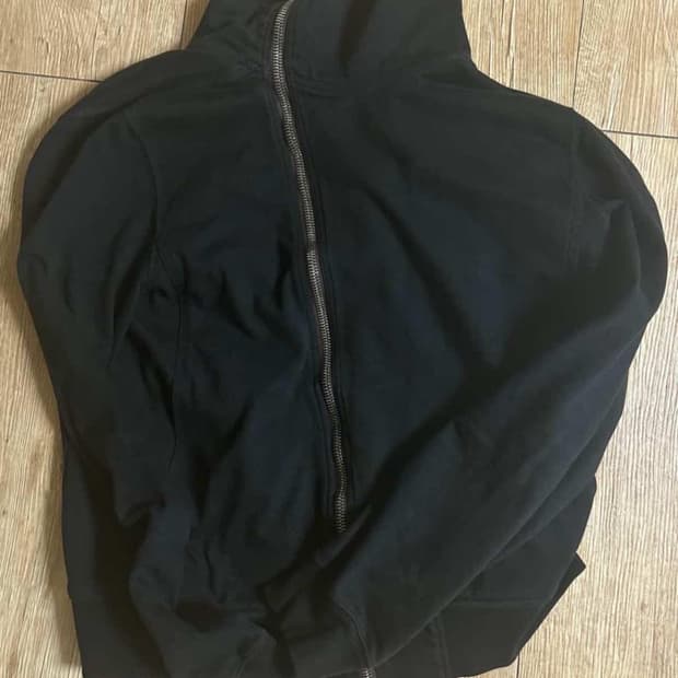 릭오웬스 바우하우스 사선집업
사이즈 M