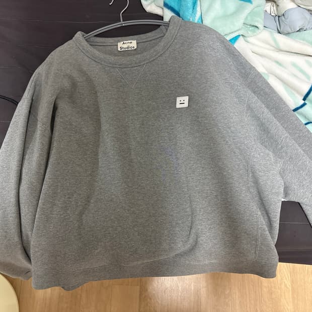 Acne Studios 핀트페이스 그레이 M