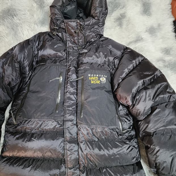 마운틴 하드웨어 앱솔루트 제로 블랙