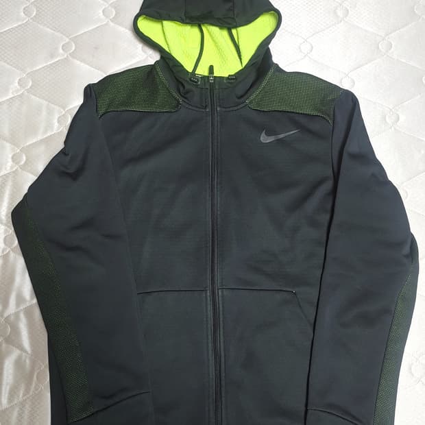 나이키 써마핏 기능성 후드집업