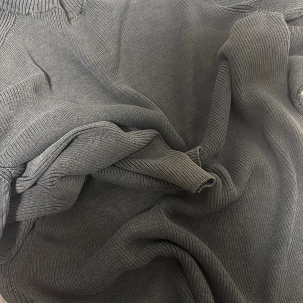 리바이스 90s 반집업 니트