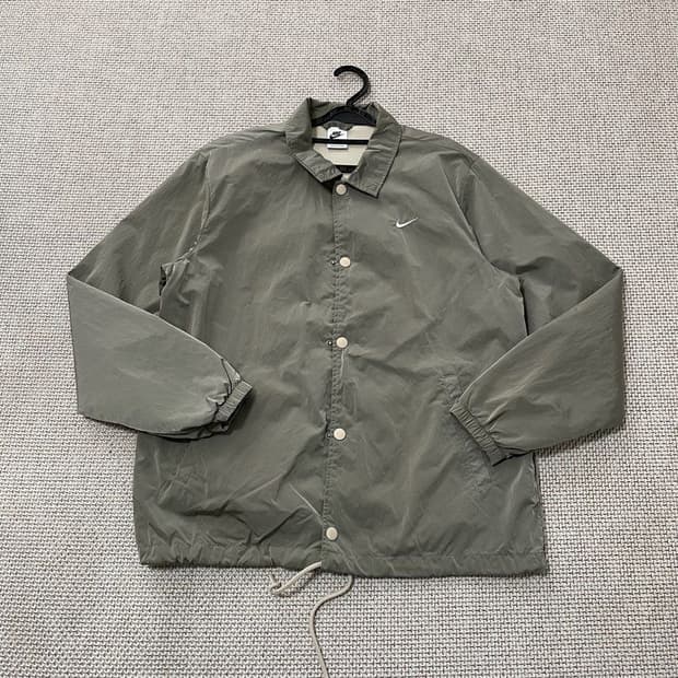 나이키 어센틱 나일론 카키 코치자켓  5630