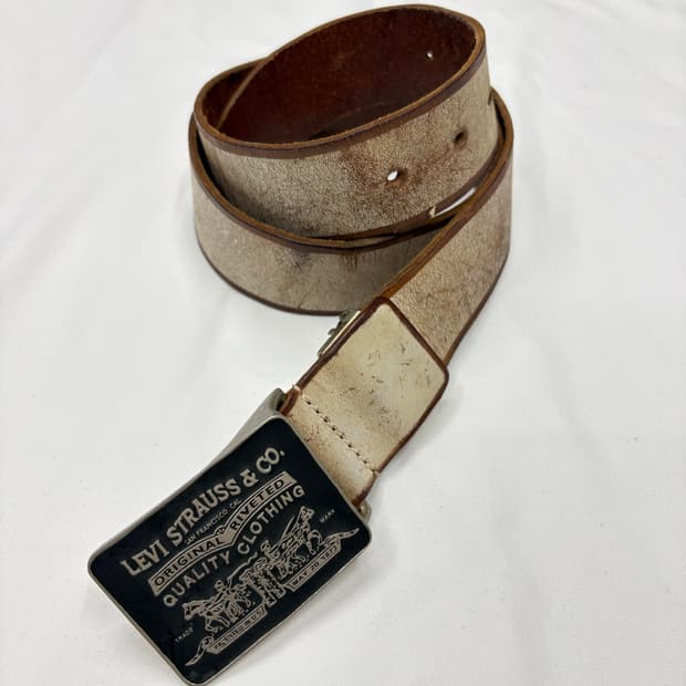Levi’s 리바이스 빈티지 디스트레스드 레더 벨트