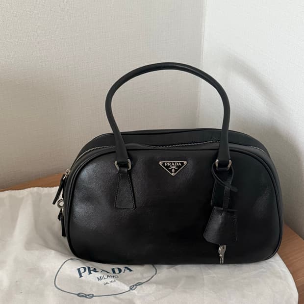 프라다 블랙 사피아노 돔백