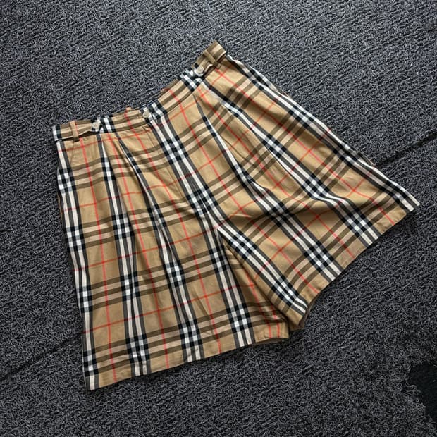 버버리 노바체크 버뮤다 비스코스 하프 팬츠 3099