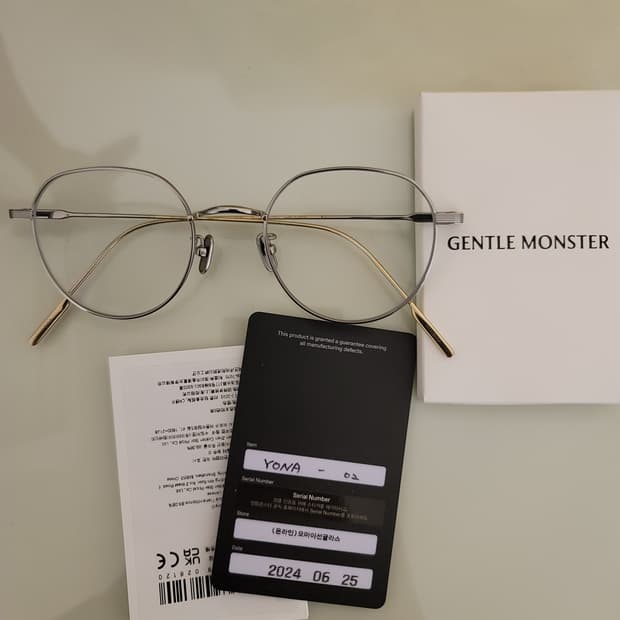 젠틀몬스터 요나02(실버) 판매합니다.