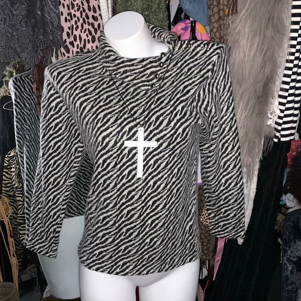 y2k 지브라 버튼 터틀넥