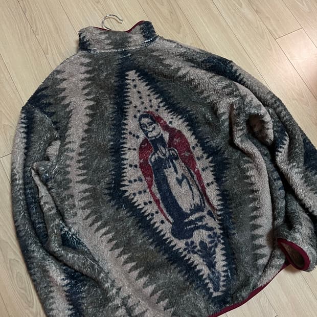 캐피탈 마리아 플리스 풀오버