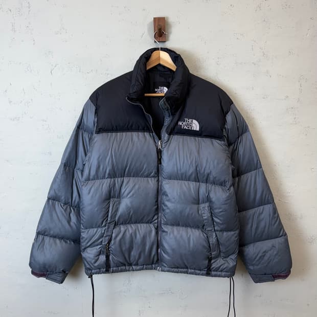 노스페이스 구형 눕시 패딩 그레이