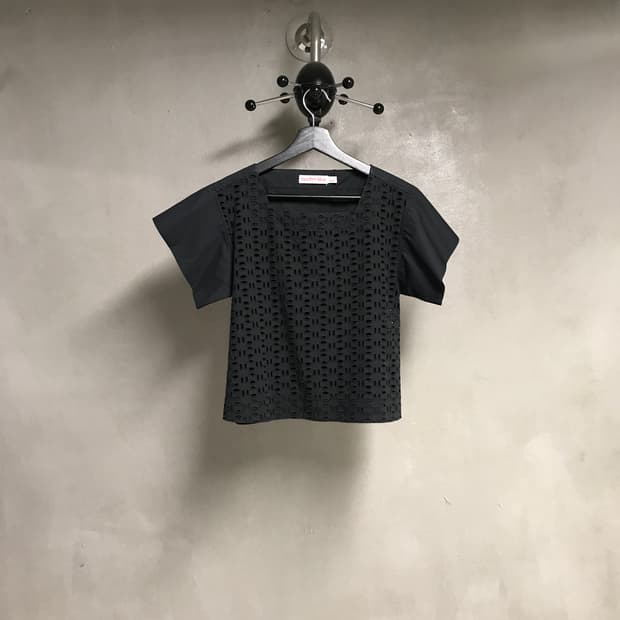 끌로에 반팔 블라우스 34(W)